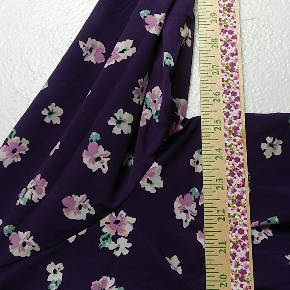 Lane Bryant 16 Blouse Purple Floral Ruffled V Notch- Tab Sleeve - Picture 11 of 14